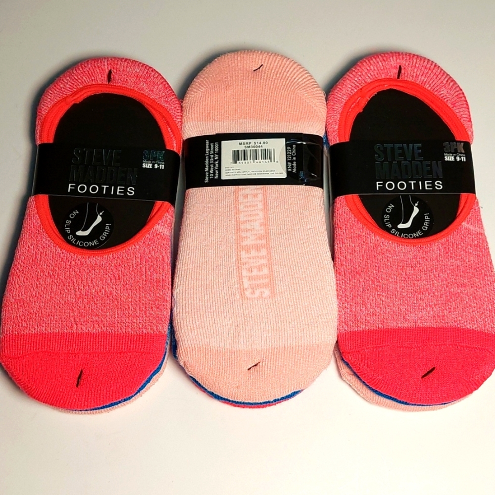 Steve Madden - Nine (9) Pairs Women's No Show Footie Socks